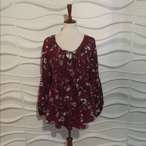 Sz M Maroon floral pattern smocked Tunic Top
